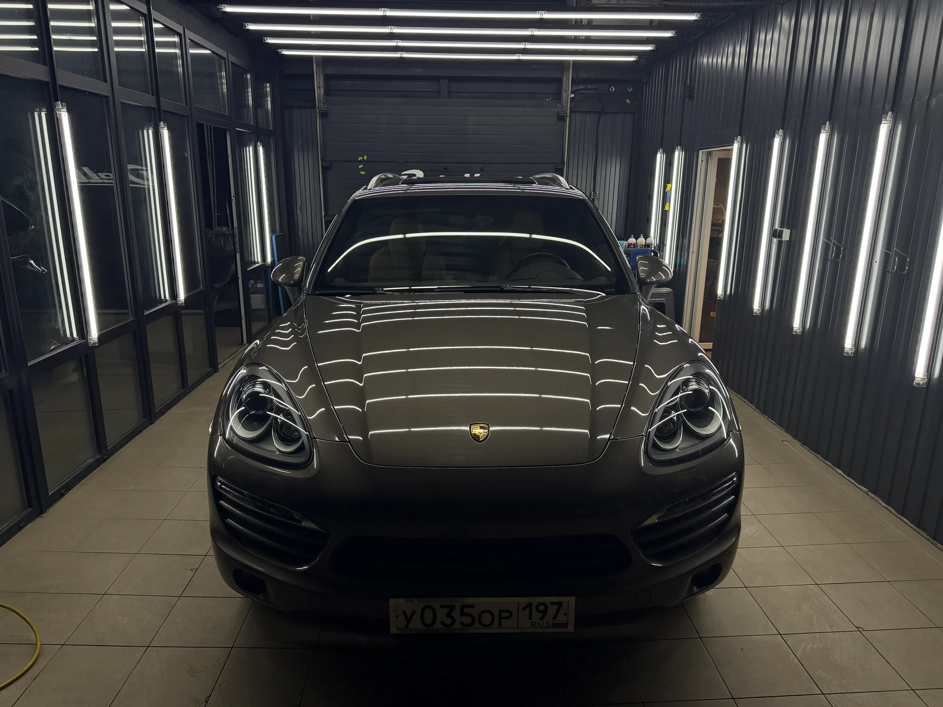 Porsche Cayenne — фото 2